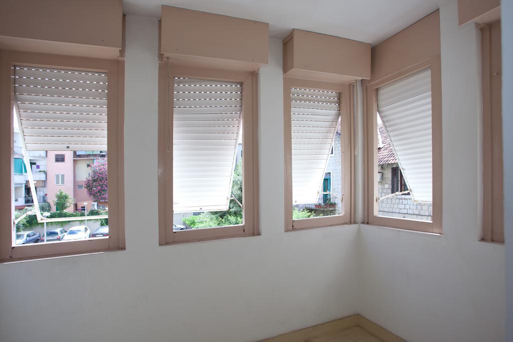 Ideal Location Split Apartments Habitación foto